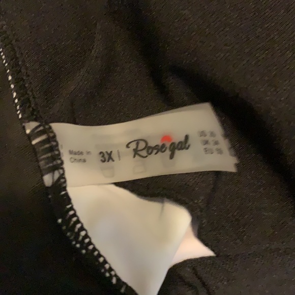 Pinup style halter swim suit - Picture 4 of 5